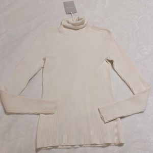 Everlane turtle neck, bone/cream, new w/tags